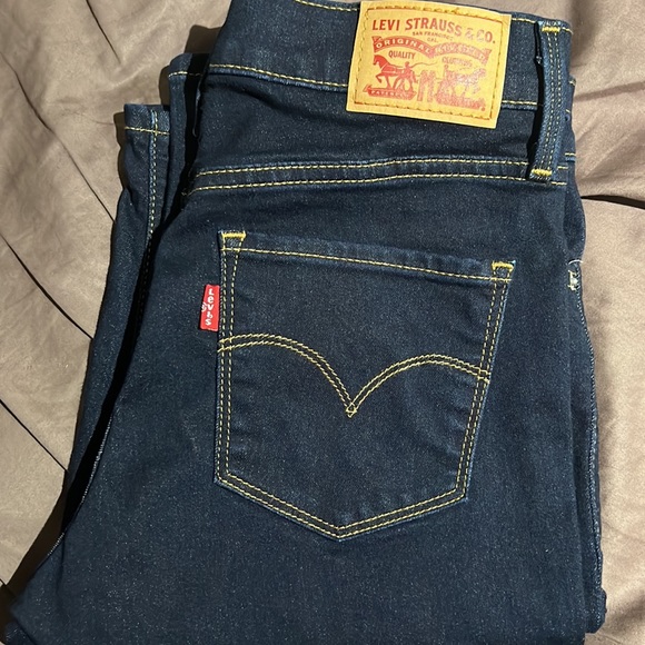 Levi’s Shorts - Picture 5 of 5